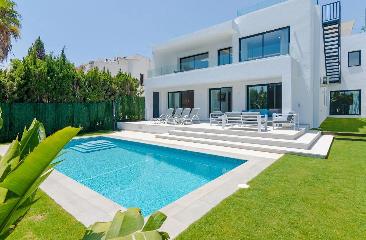Luxury Villa With Heated Pool, Jacuzzi, Sauna And More Marbella 0*,