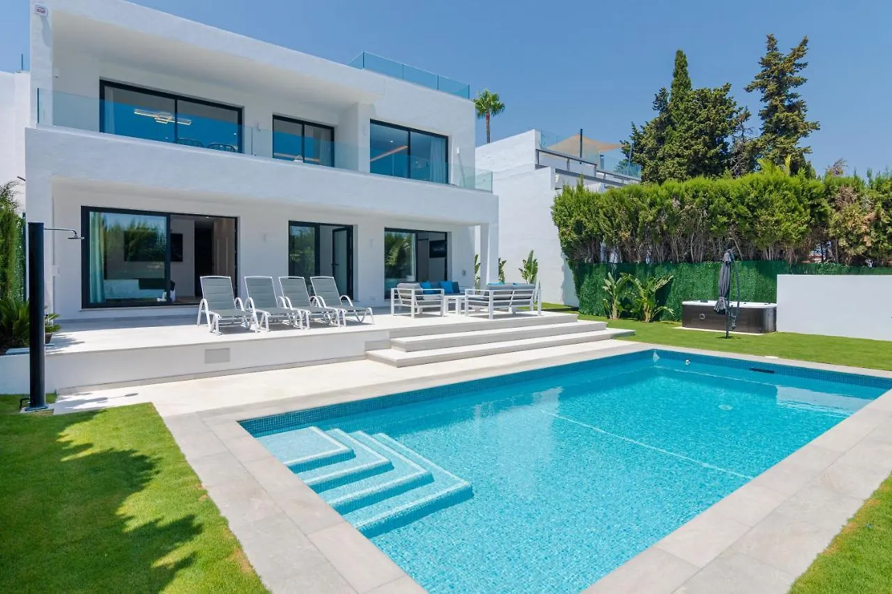 Apartment Luxury Villa With Heated Pool, Jacuzzi, Sauna And More Marbella