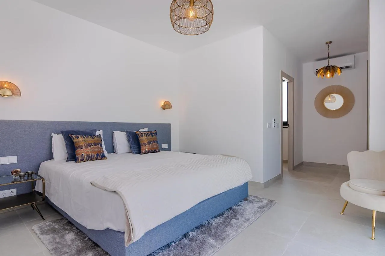 Luxury Villa With Heated Pool, Jacuzzi, Sauna And More Marbella Apartment