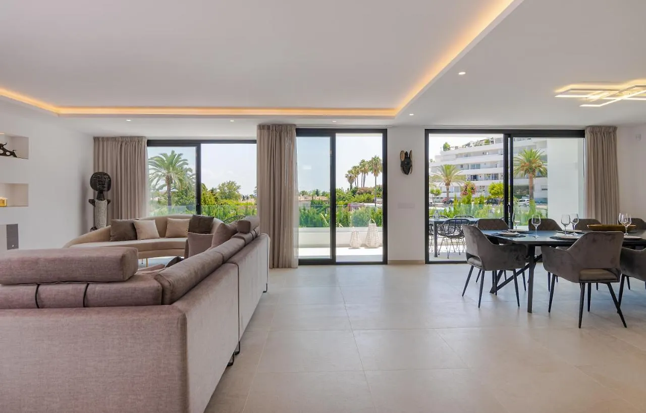 Luxury Villa With Heated Pool, Jacuzzi, Sauna And More Marbella