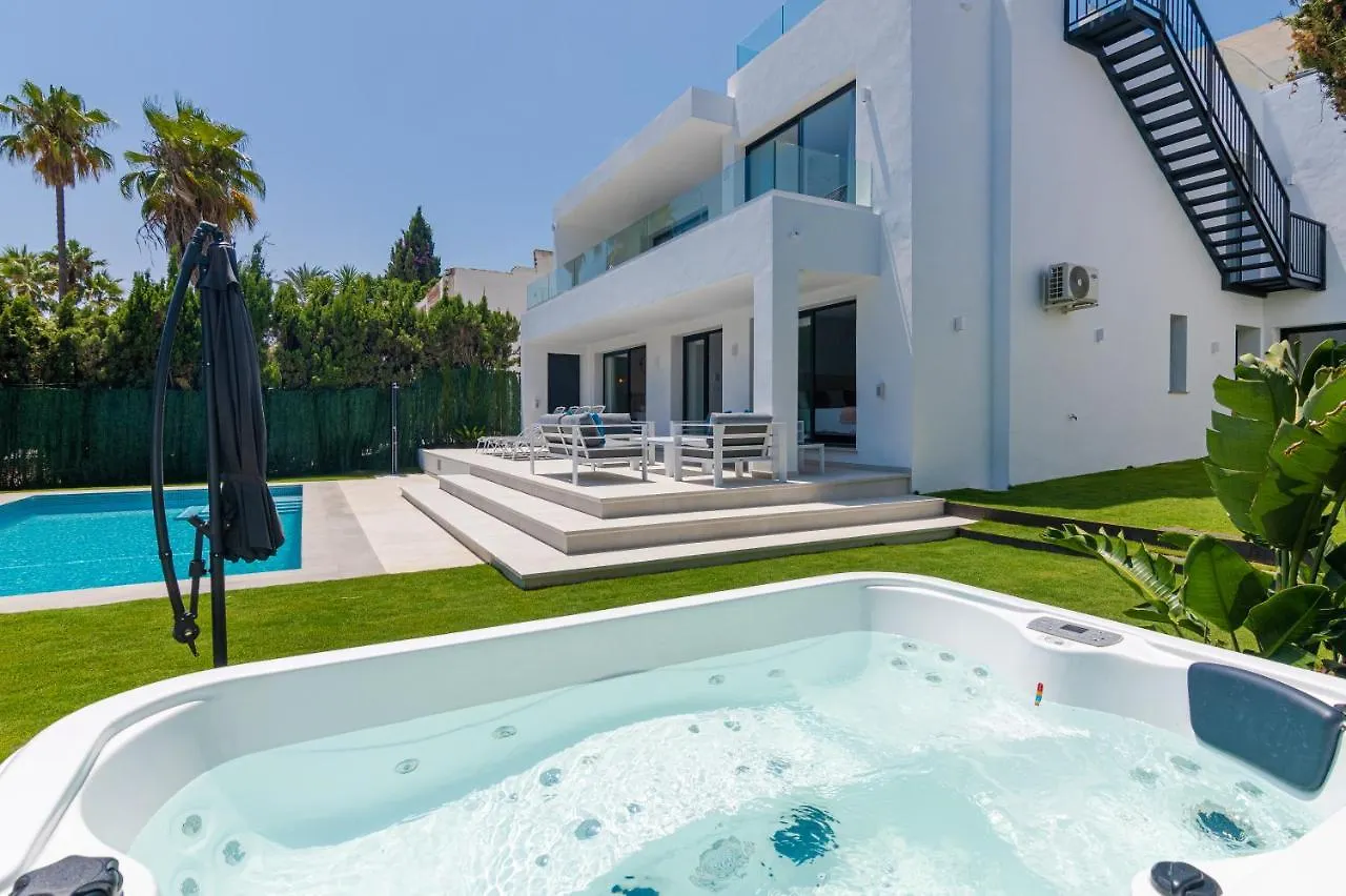 Luxury Villa With Heated Pool, Jacuzzi, Sauna And More Marbella Apartment