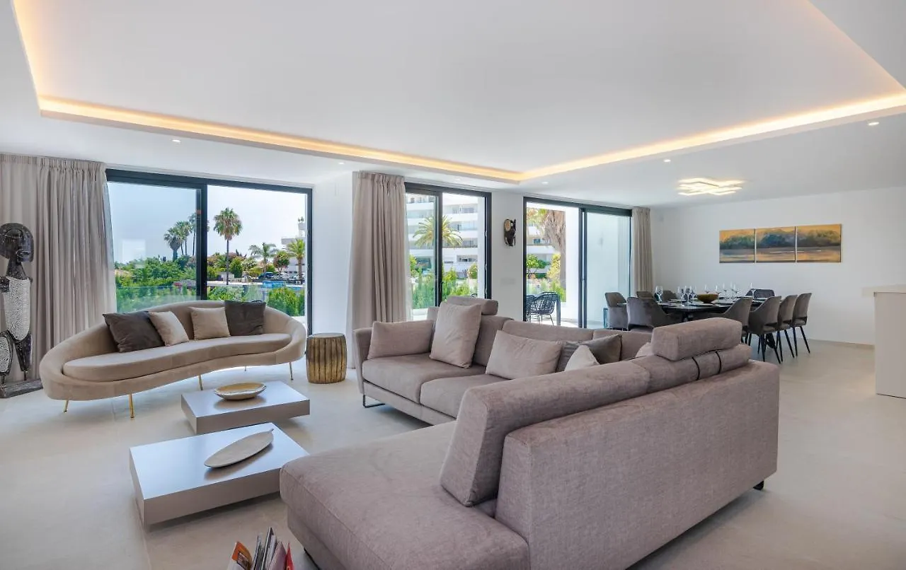 Luxury Villa With Heated Pool, Jacuzzi, Sauna And More Marbella Apartment